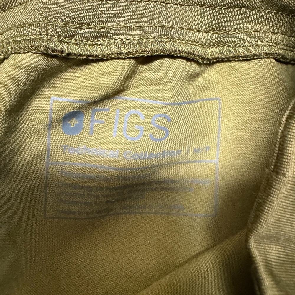 Figs Olive Green Scrub Set - Picture 7 of 7